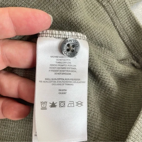 Columbia Men's Green Long Sleeve Thermal Henley - Picture 4 of 6